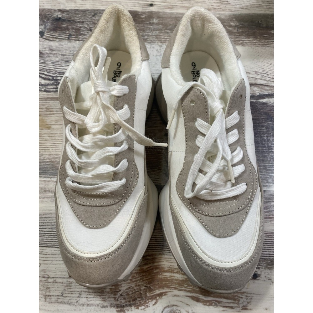 No Boundaries Women’s Retro-Inspired Sneakers Cream Size 9 Worn Once
